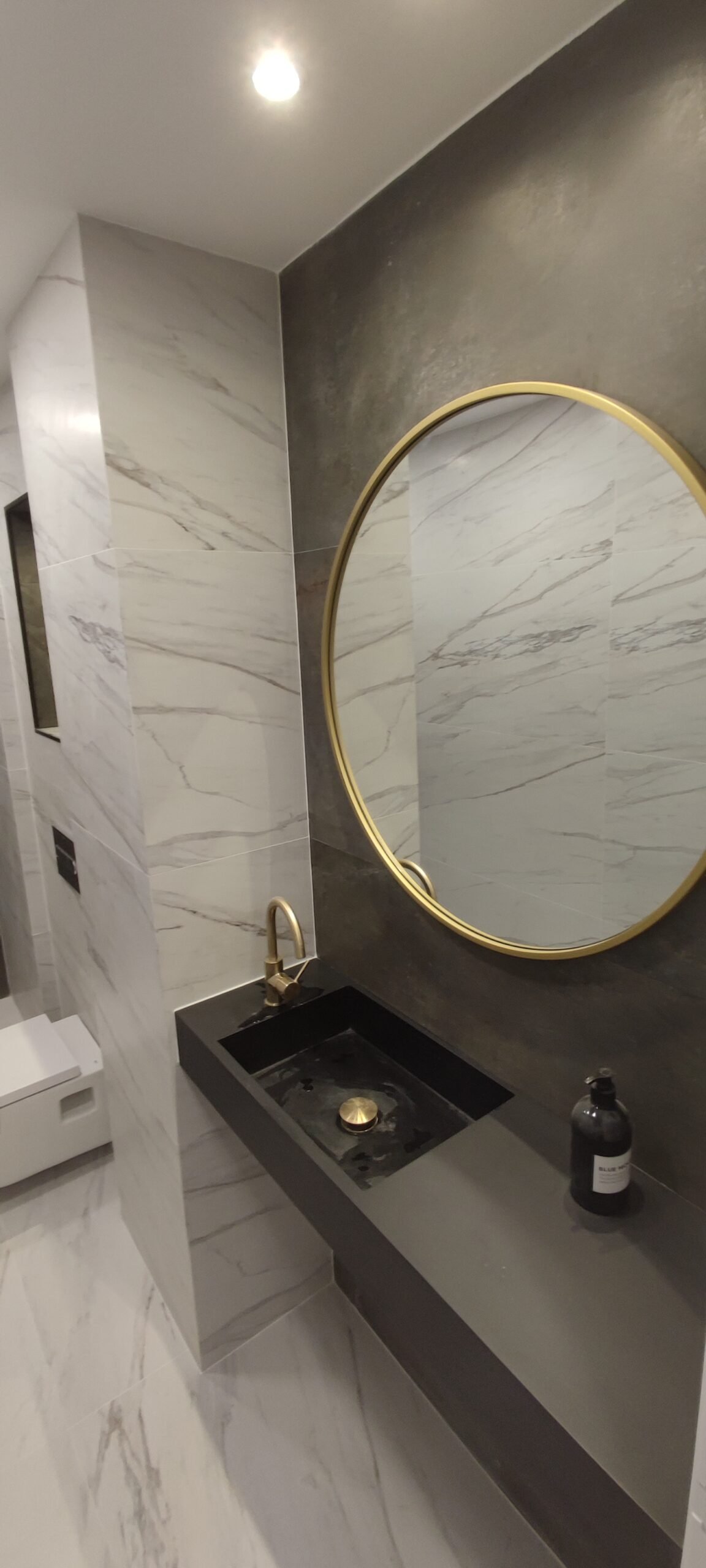 Acabados cerámicos de baño